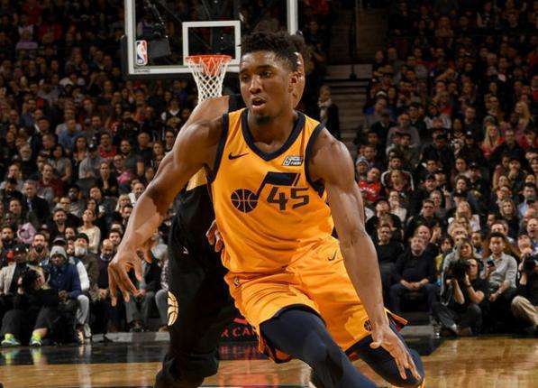 对阵勇士的 对阵勇士的