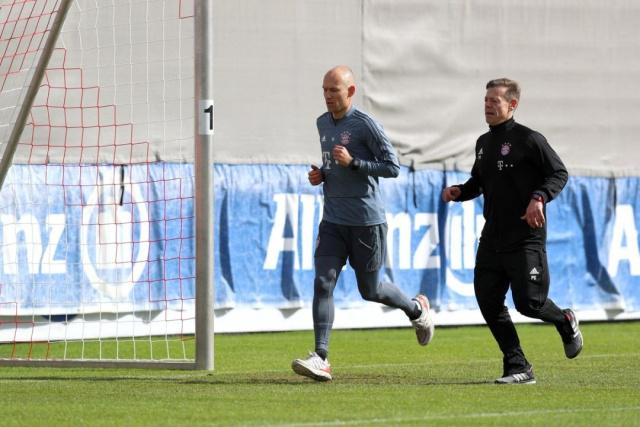 他们通过 他们通过