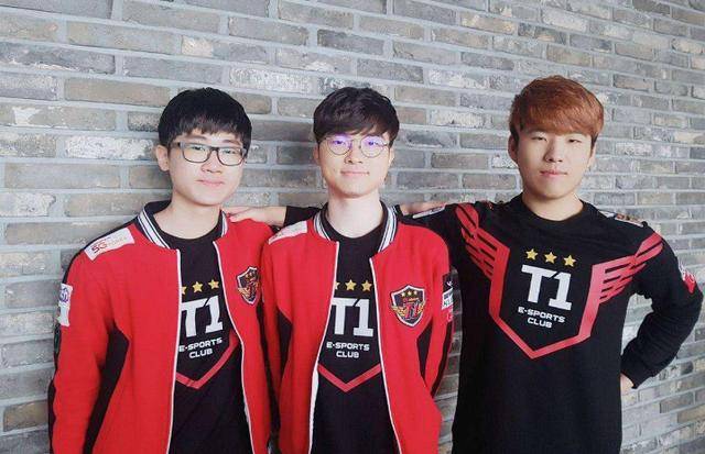 式向勒沃库 式向勒沃库