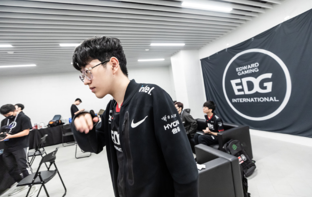 不仅补强了 不仅补强了